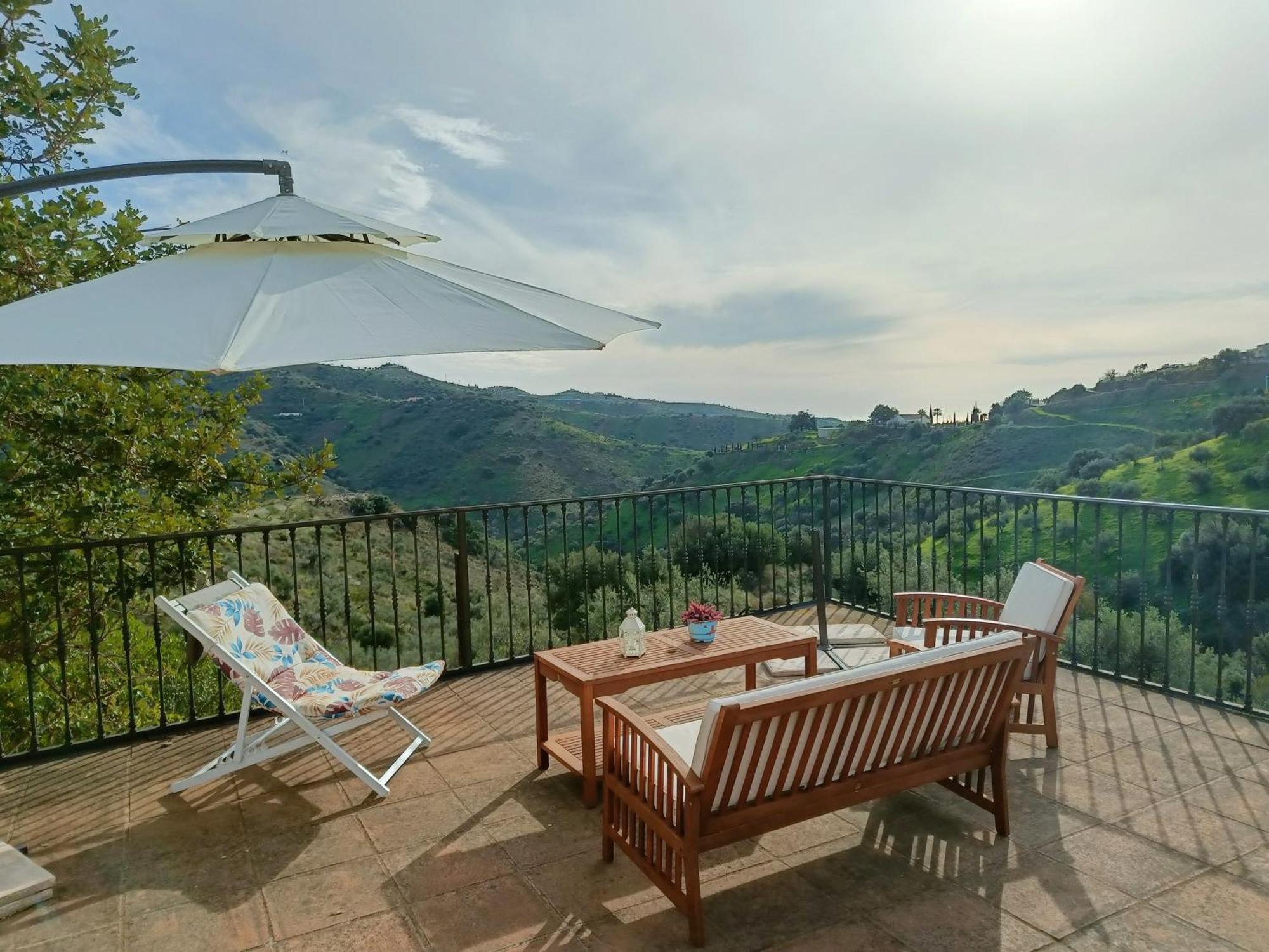 Casa Medina - Private With Terrace And Sea View, 25 Minutes From Malaga Vakantiehuis